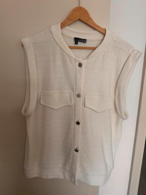 Nieuw: Gilet van Norah maat 44, Kleding | Dames, Blouses en Tunieken, Nieuw, Maat 42/44 (L), Overige kleuren, Ophalen of Verzenden