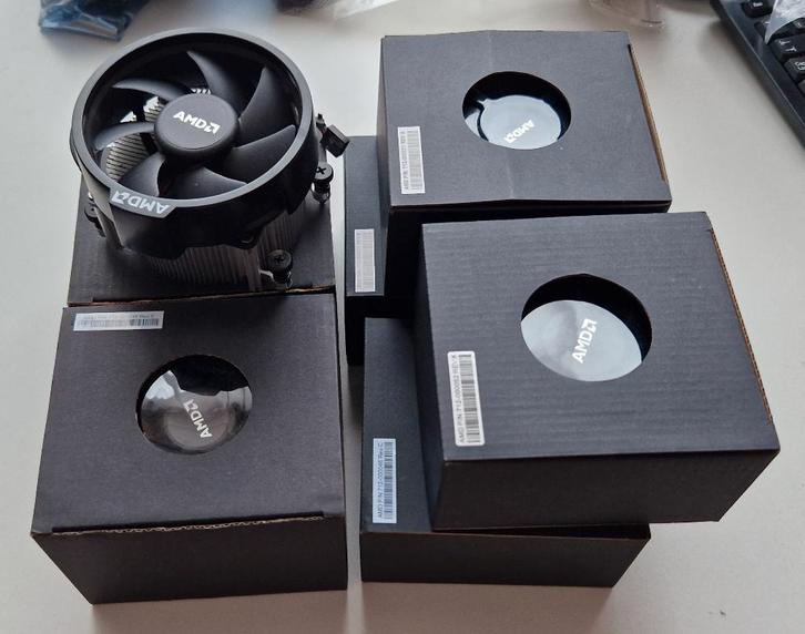 6x CPU kooler AMD Wraith Spire + Stealth AM4/AM5 Bulk, Computers en Software, Computerkoelers, Gebruikt, Luchtkoeling, Ophalen of Verzenden