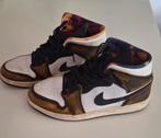 Nike Air Jordan 1 Mid SE "Wear-Away Infrared" sneakers. , Kleding | Heren, Schoenen, Ophalen, Overige kleuren, Nike, Sneakers of Gympen