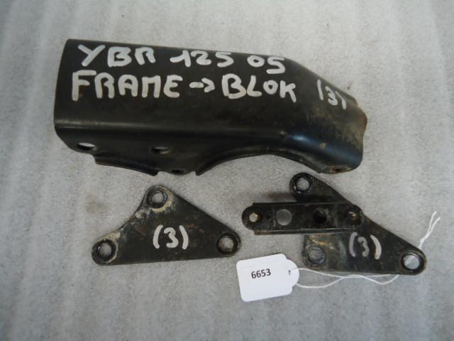 YBR125 2007 - 2011 Yamaha Beugel Beugel motorblok D1-11691, Motoren, Accessoires | Overige