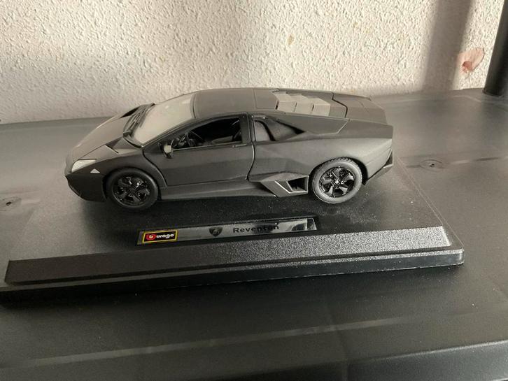 Zeldzame Auto Model Reventon  1/24 - Nieuwstaat!, Hobby en Vrije tijd, Modelauto's | 1:18, Zo goed als nieuw, Auto, Bburago, Ophalen