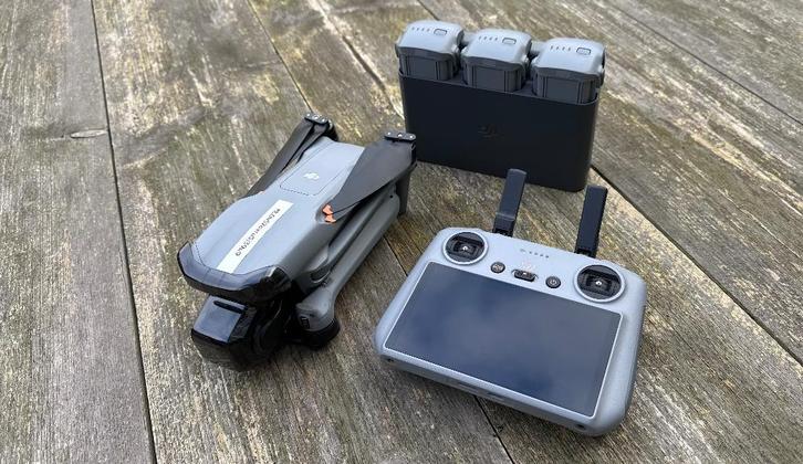 DJI Air 3 Fly More Combo, Audio, Tv en Foto, Drones, Zo goed als nieuw, Ophalen of Verzenden