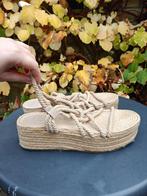 Sandalen maat 41, Kleding | Dames, Beige, Zo goed als nieuw, Pull & Bear, Sandalen of Muiltjes