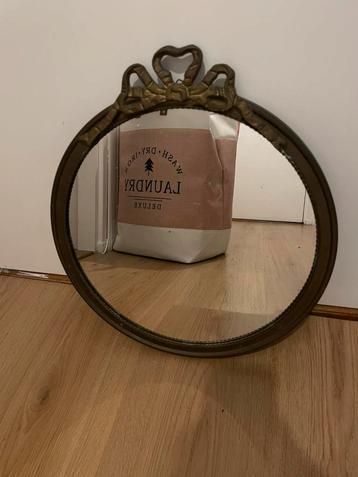 vintage gietijzer ronde spiegel beschikbaar voor biedingen
