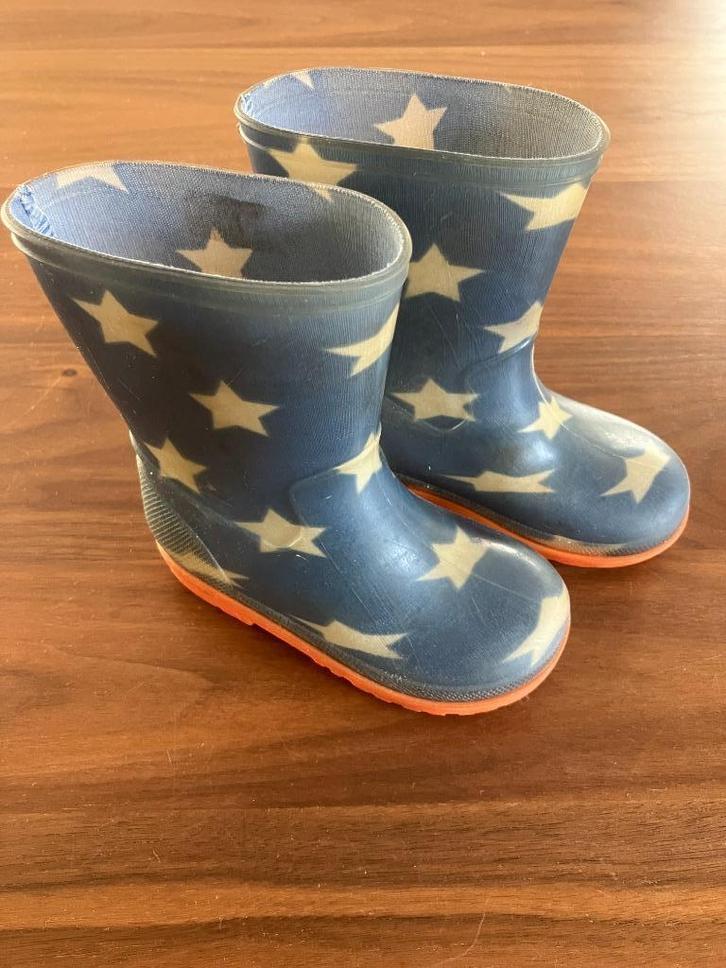 Regenlaarzen kind – maat 21 – blauw sterretjes Hema, Kinderen en Baby's, Kinderkleding | Schoenen en Sokken, Gebruikt, Laarzen