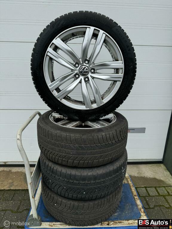 Originele 18 inch velgen+winterband VW Arteon ('17-'24), Auto-onderdelen, Banden en Velgen, Velg(en), Winterbanden, 18 inch, 245 mm