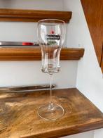 Heineken bierglas op voet, Ophalen of Verzenden, Zo goed als nieuw, Glas of Glazen, Heineken
