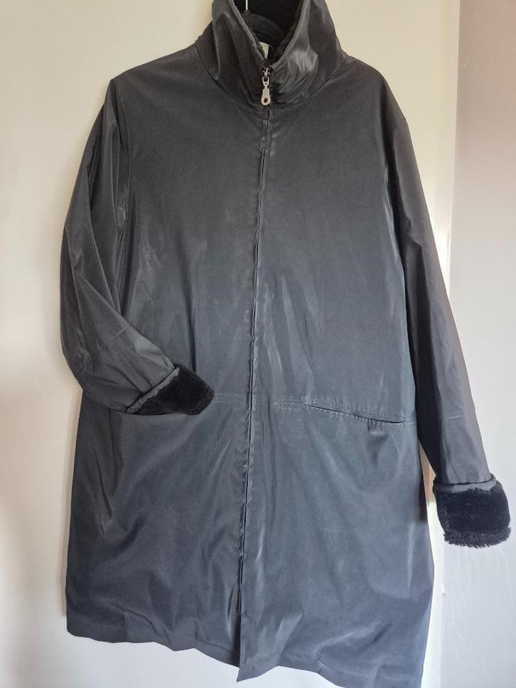 Warme lange jas waterafstotend 46/50, Kleding | Dames, Grote Maten, Zo goed als nieuw, Jas of Mantel, Zwart, Ophalen of Verzenden