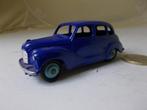 Dinky Toys 152 (1955) AUSTIN A-40 DEVON (Blue/Blue Hubs)