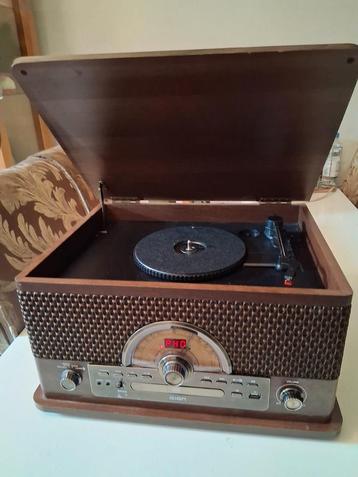 Te koop,OION Antiek vintage platenspeler CD en Fm beschikbaar voor biedingen