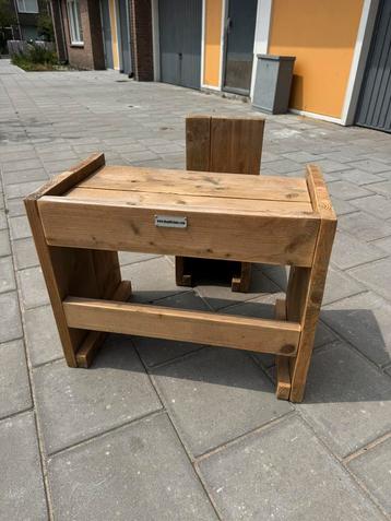 Kinder bureau + stoel van steigerhout !!! beschikbaar voor biedingen