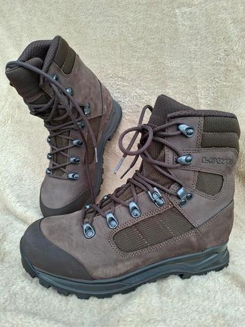 Lowa Elite dames, maat 37,5. Wandelschoenen. Nieuw  beschikbaar voor biedingen