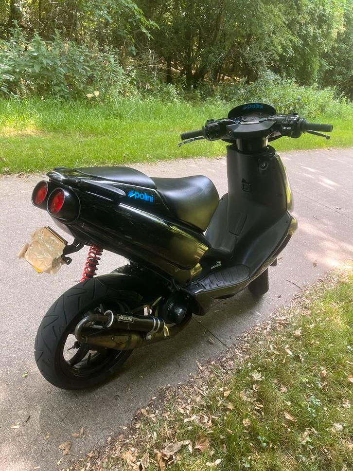 Aprillia SR 50, Fietsen en Brommers, Scooters | Yamaha, Gebruikt, Overige modellen, Maximaal 45 km/u, Benzine, Ophalen