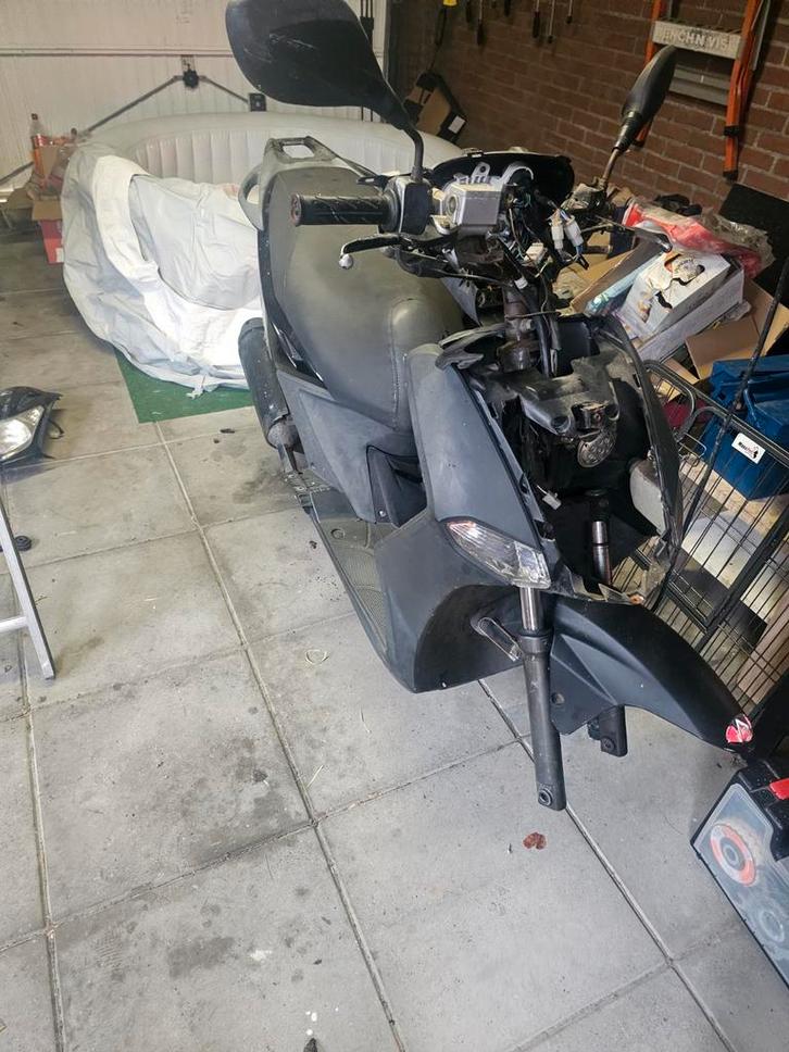 Scooter kymco agilty 16 2x 1 loopt en 1onderdelen, Fietsen en Brommers, Brommeronderdelen | Scooters, Gebruikt, Overige merken