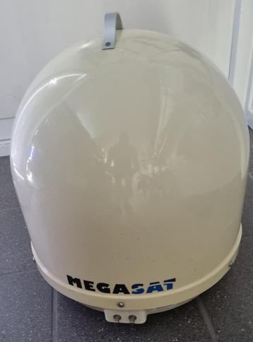Megasat campingman automatische portable sateliet met dome. beschikbaar voor biedingen