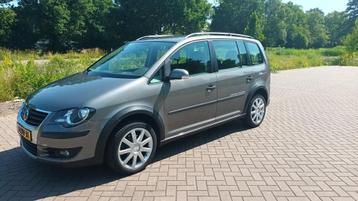 Volkswagen Touran 1.4 TSI Cross Clima / Cruise control beschikbaar voor biedingen