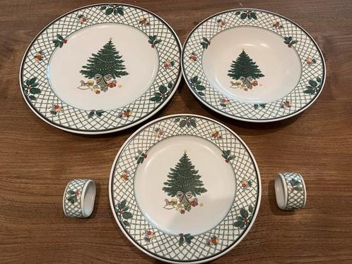 Mikasa Heritage Christmas Story kerstservies, Huis en Inrichting, Keuken | Servies, Zo goed als nieuw, Compleet servies, Overige stijlen