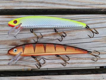 Twee originele grandma trolpluggen voor snoek beschikbaar voor biedingen