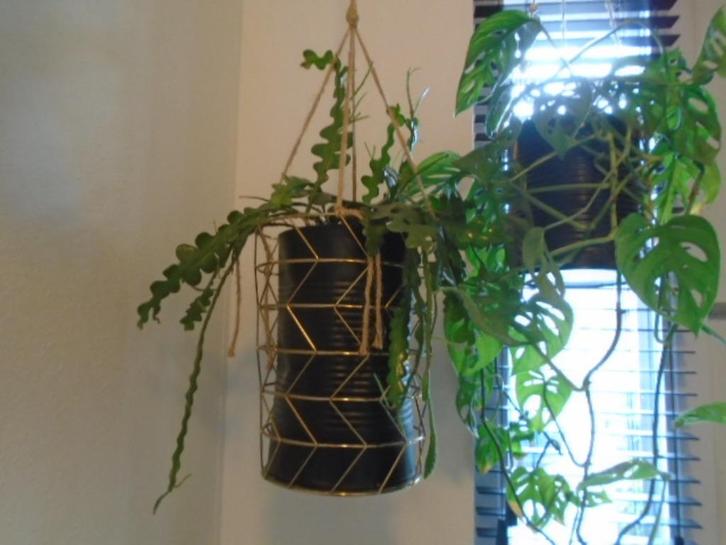 Hema hoge ronde gouden metalen draad mand, bloempot, 20 cm, Huis en Inrichting, Woonaccessoires | Schalen en Manden, Zo goed als nieuw