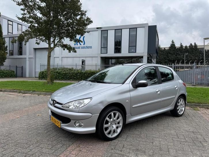 Peugeot 206 1.4 AIR-LINE 3 AIRCO bouwjaar 2007, Auto's, Peugeot, Bedrijf, ABS, Airbags, Airconditioning, Centrale vergrendeling
