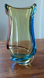 Grote Boheemse vaas, Huis en Inrichting, Overige kleuren, Ophalen of Verzenden, Minder dan 50 cm, Glas