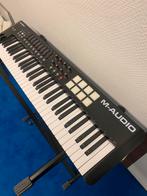 M-Audio Oxygen 61 MIDI keyboard + standaard, Muziek en Instrumenten, Midi-apparatuur, Gebruikt, Ophalen of Verzenden