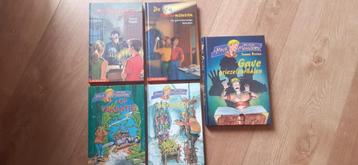 5x Boeken v/d Ster Serie oa Maik en zijn monsters Gevangen ! beschikbaar voor biedingen