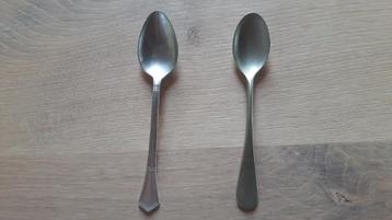Theelepels, 2 stuks uit de oude doos beschikbaar voor biedingen