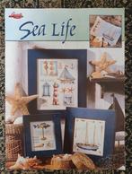 zeldzaam leisure arts lanarte  borduurboekje - sea life, Verzenden, Patroon