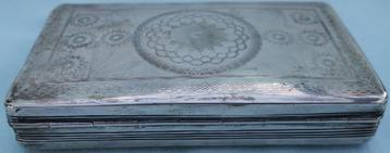 Zilveren tabaksdoos guilloche gegraveerd Schoonhoven ca 1850 beschikbaar voor biedingen
