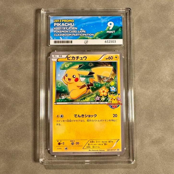 Pokémon Pikachu 001/XY-P ACE 9 Promo, Hobby en Vrije tijd, Verzamelkaartspellen | Pokémon, Zo goed als nieuw, Ophalen of Verzenden