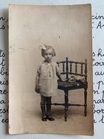 Foto - meisje met strik (SL), Foto, Ophalen of Verzenden, Zo goed als nieuw, Voor 1940