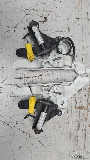  Motorkap scharnier set incl. actuators BMW 1 serie E82 E88  beschikbaar voor biedingen