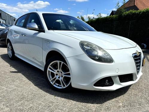 Alfa Romeo Giulietta 2.0 JTDm 170pk Distinctive Leer/Pdc/Lmv, Auto's, Alfa Romeo, Bedrijf, Te koop, Giulietta, ABS, Airbags, Airconditioning
