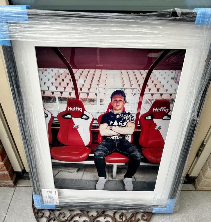 FC Utrecht Dirk Kuyt op de bank, Verzamelen, Sportartikelen en Voetbal, Nieuw, F.C. Utrecht, Ophalen