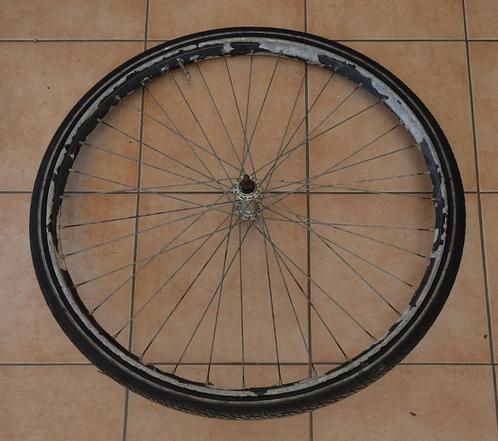 Fiets = Voorwiel = Compleet = voor Omafiets - 635, Fietsen en Brommers, Fietsen | Dames | Omafietsen, Gebruikt, Ophalen