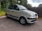 Hyundai Atos Prime 1.1 2004 Grijs NWAPK|ELEKRM|NAP!, Auto's, Voorwielaandrijving, Stof, 4 cilinders, Origineel Nederlands