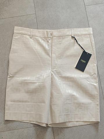 Fendi pantalon kort 100% origineel beschikbaar voor biedingen