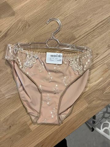 Louisa Bracq Chantelle slip maat 38 nieuw!! Nu  €10,- 