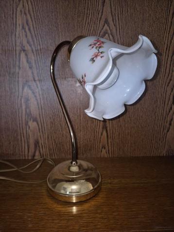 Vintage Tafellamp Bloemmotief beschikbaar voor biedingen