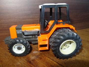 BRITAINS FARM, RENAULT 145-14 Tractor, Zie TEKST-Foto`s beschikbaar voor biedingen