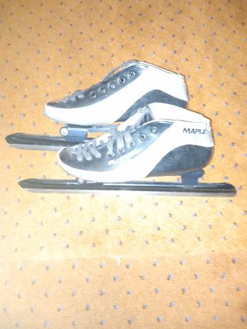 Maat 43 maple schoen viking klapset. Alles nieuw beschikbaar voor biedingen