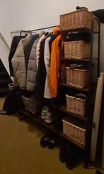 Garderoberek met schappen en hangers, Ophalen, Gebruikt, Metaal, Staande kapstok