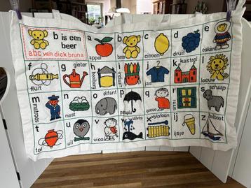 geborduurd alfabet Dick Bruna 50x80cm beschikbaar voor biedingen