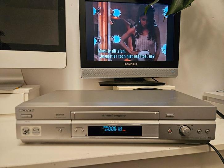 Sony SLV-SE747 Videorecorder - Getest & Werkend!, Audio, Tv en Foto, Videospelers, Zo goed als nieuw, VHS-speler of -recorder