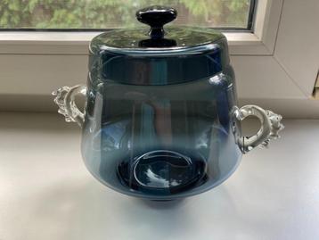 Deens paars/blauw glazen schaaltje met deksel. Holmegaard? beschikbaar voor biedingen