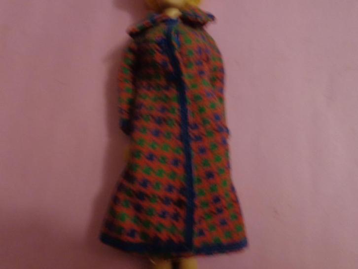 Barbie vintage Jas mainly for rain, Verzamelen, Poppen, Gebruikt, Kleertjes, Ophalen of Verzenden