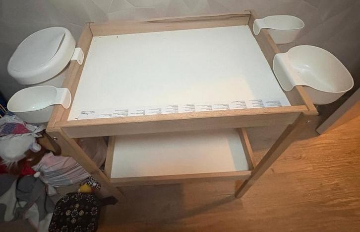 Comode en ledikant te koop compleet, Kinderen en Baby's, Kinderkamer | Commodes en Kasten, 105 cm of meer, 100 cm of meer, 50 tot 70 cm