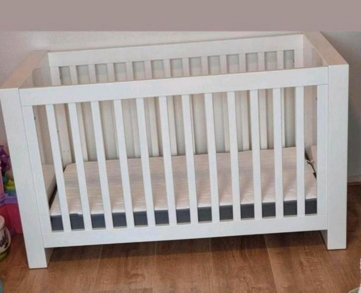 Kidsmill Alaska Ledikant hoogglans wit incl matras, Kinderen en Baby's, Kinderkamer | Bedden, Gebruikt, Minder dan 140 cm, Minder dan 70 cm