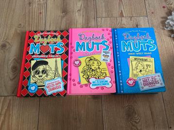 Drie boeken Dagboek van een muts beschikbaar voor biedingen